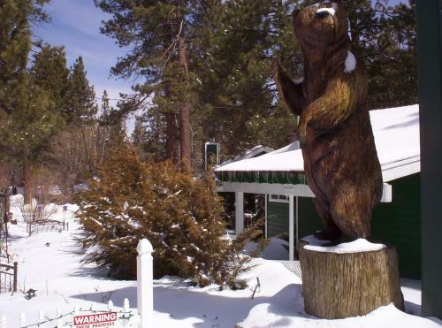 Lodge Big Bear Manor Spa Cabins