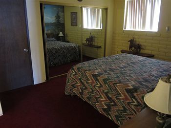 Big Bear Village Lodge