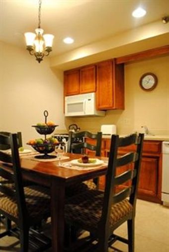 Getaways At Snow Lake Lodge