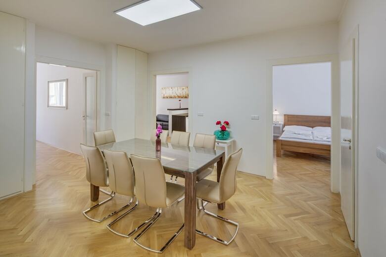Selinor Old Town Apartments