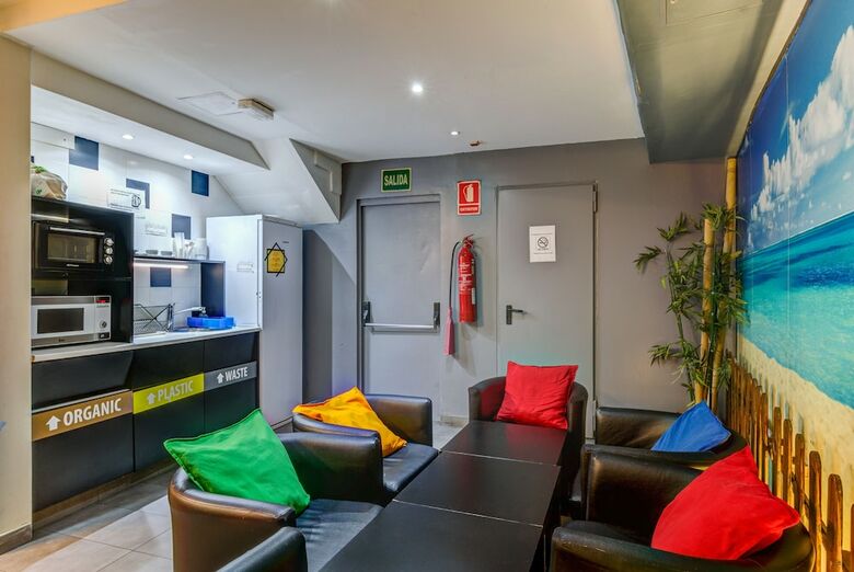 Hotel Sun & Moon Hostel