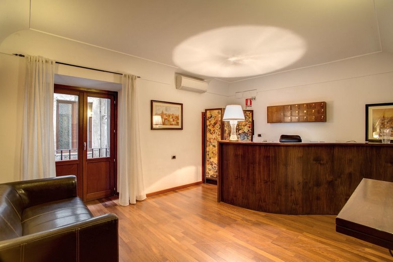 Hotel Residenza Domizia