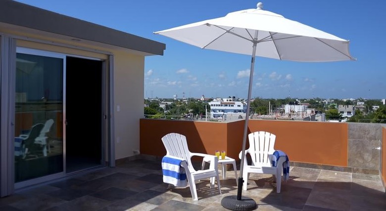 Sunrise 42 Suites Hotel