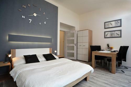 Navratilova Apartments