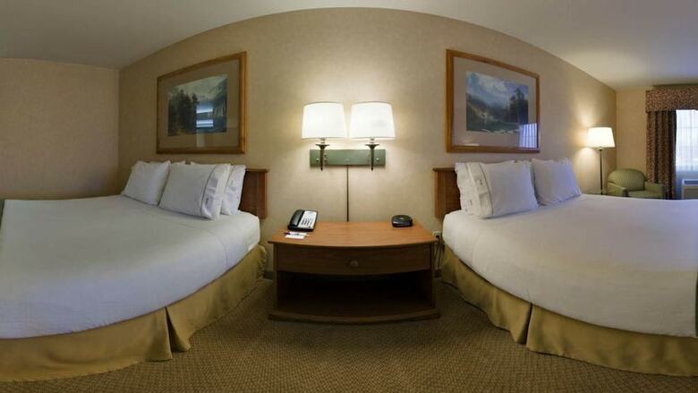 Holiday Inn Express Hotel & Suites Bishop