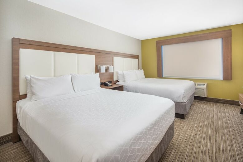 Holiday Inn Express Hotel & Suites Bishop