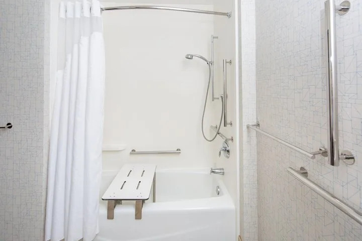 Holiday Inn Express Hotel & Suites Bishop