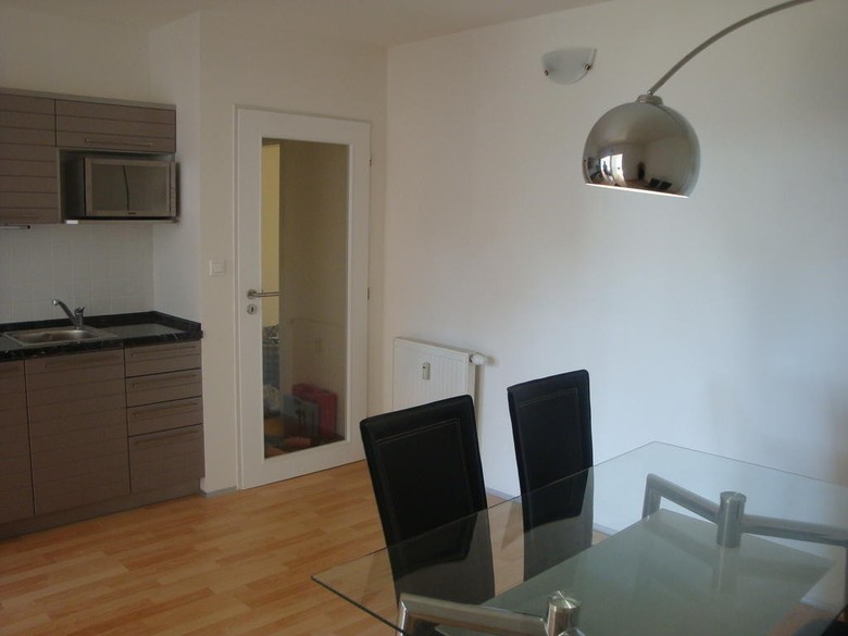 Modern Sunny Apartment