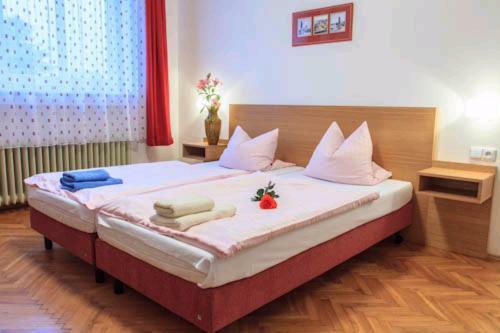 Hostal Pension Karnet