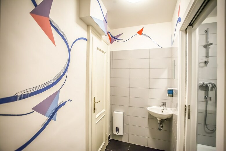 Ahoy! Hostel