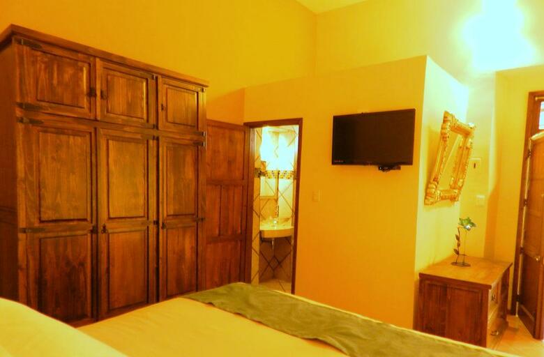 Al Otro Lado Del Rio Hotel