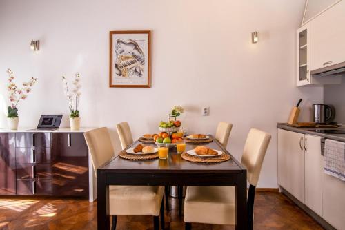 Aparthotel & Spa Carolline