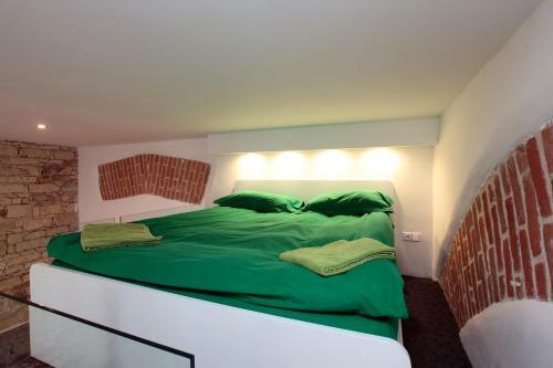 Apartment - The Modern Flat