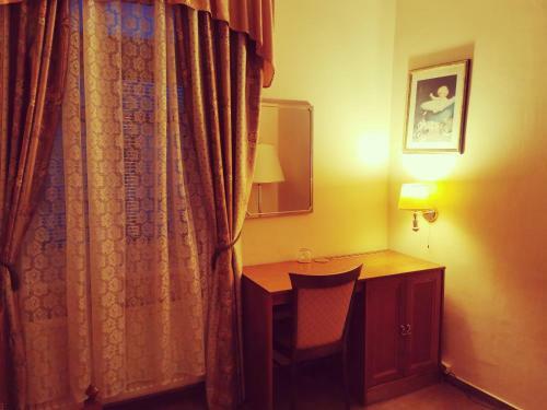 River Star Hotel