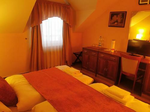 River Star Hotel