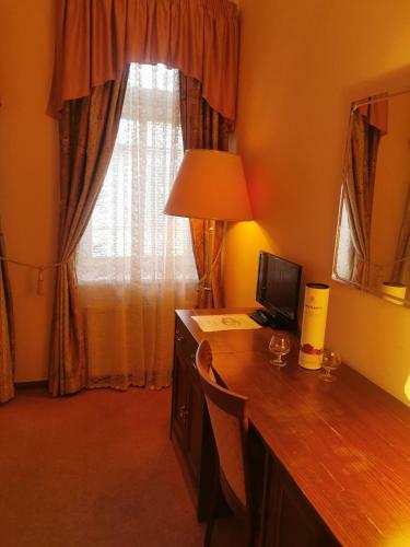 River Star Hotel