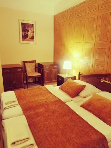 River Star Hotel