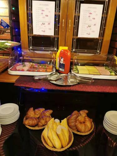 River Star Hotel