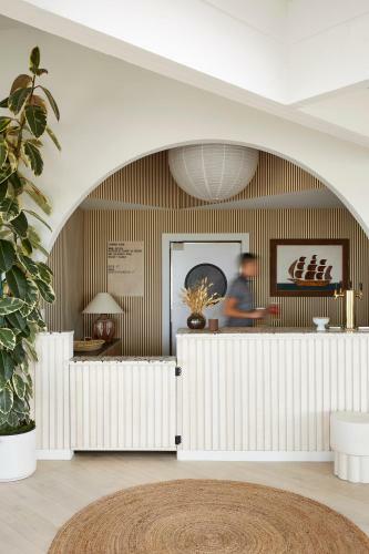 Hotel White Water
