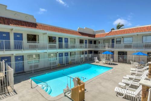 Motel 6 Carlsbad East