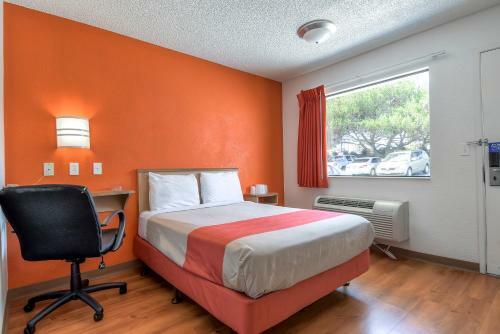 Motel 6 Carlsbad East
