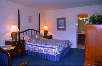Motel Carmel Village Inn