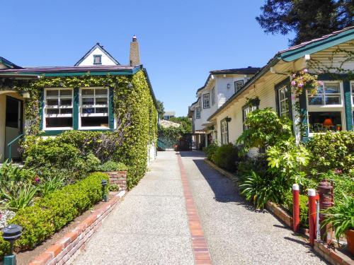 Hotel Briarwood Inn