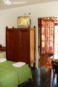 Hostal Vale Verde Praia Hotel