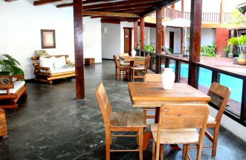 Hostal Hotel Gale�o