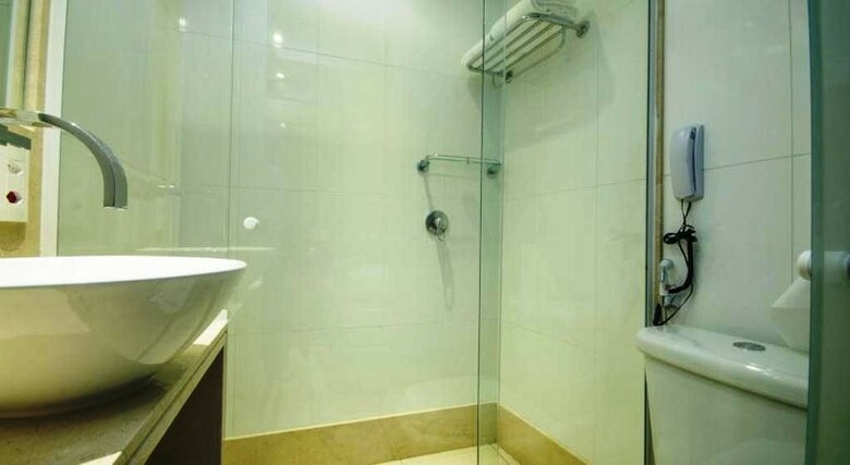 Hotel Atl�ntico Rio Budget