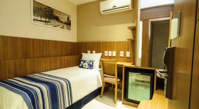 Hotel Atl�ntico Rio Budget