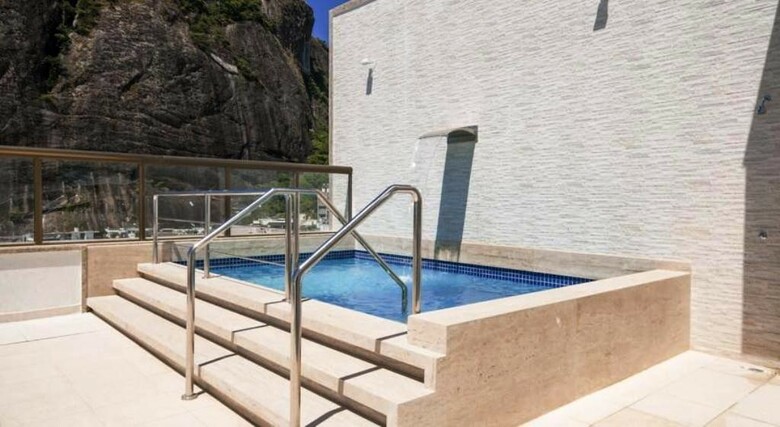 Hotel Atl�ntico Rio Budget