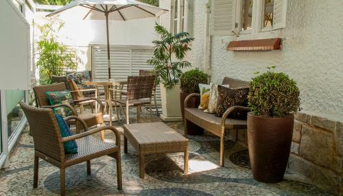 Hostal Leblon All Suites