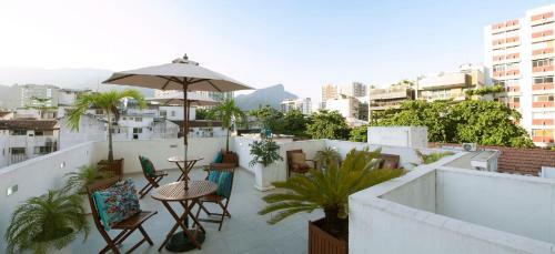 Hostal Leblon All Suites