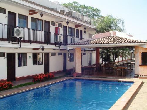 Hotel & Suites Coral