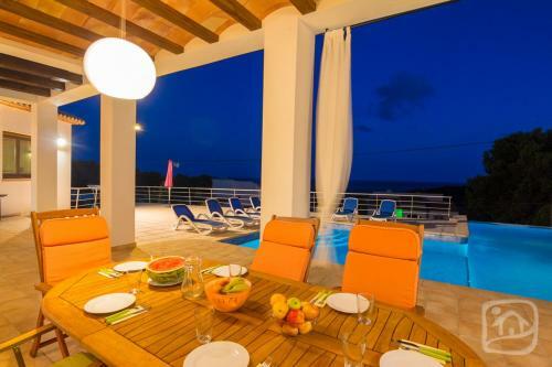 Holiday Villa Fustera