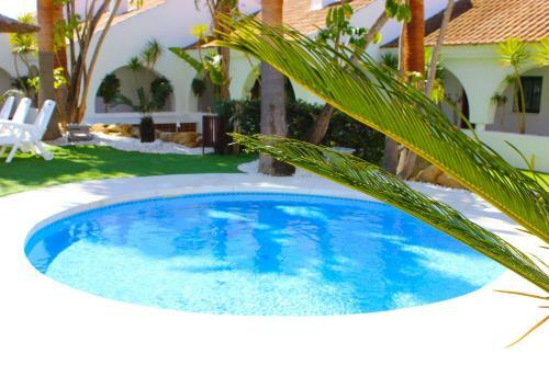 Apartamentos Pueblo El Goleto Aptos.