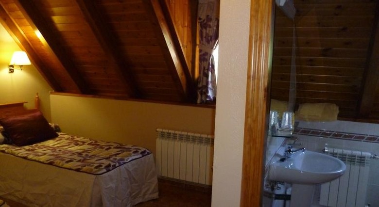 Hotel Escuils Hostal