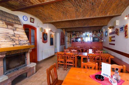Hostal Pension U Mojm�ra