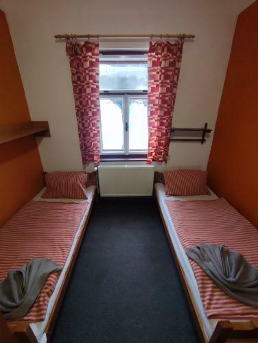 Hostal Penzion U Zast�vky