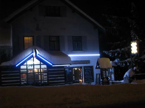 Hostal Penzion U Zast�vky