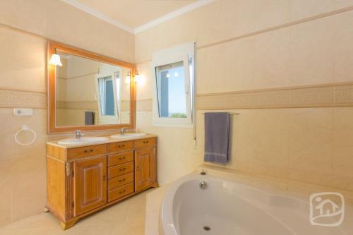 Holiday Villa La Corona
