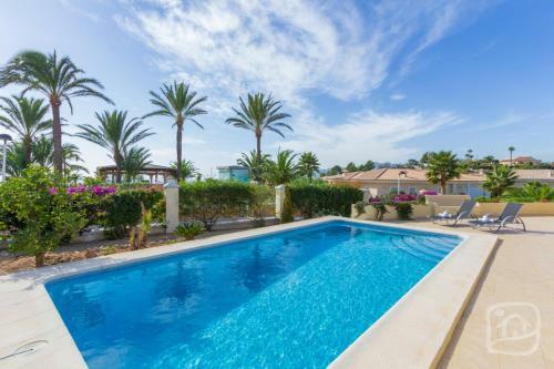 Holiday Villa La Corona