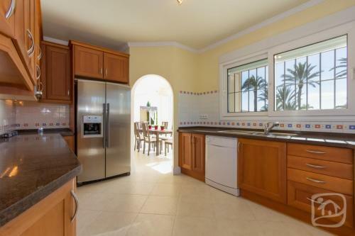 Holiday Villa La Corona