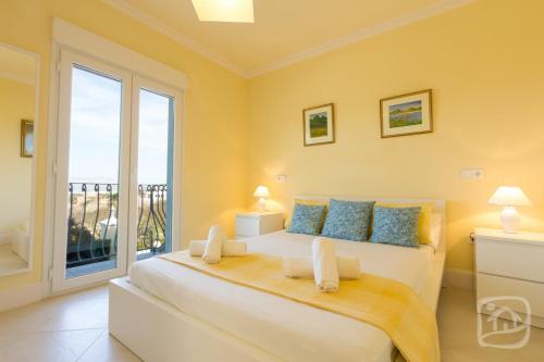 Holiday Villa La Corona