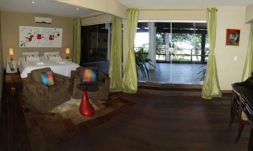 Hostal Altos De Santa Teresa Guest House