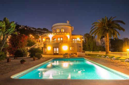 Holiday Villa Calsides