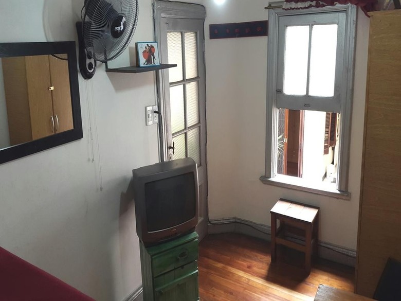 Hostal Waikiki Hostel
