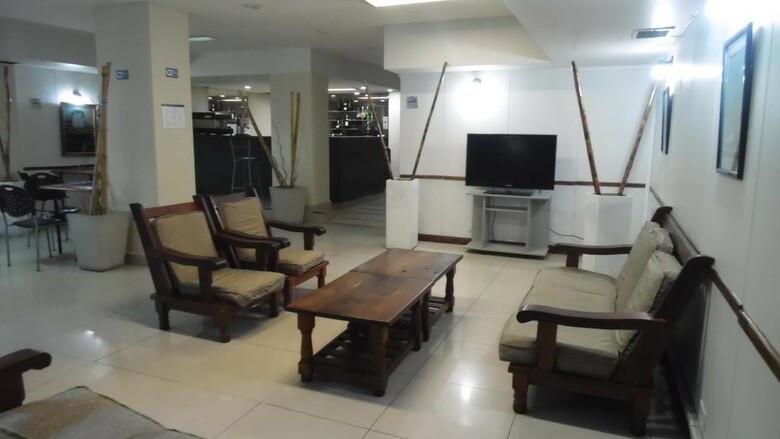 Hotel Adrazi Internacional