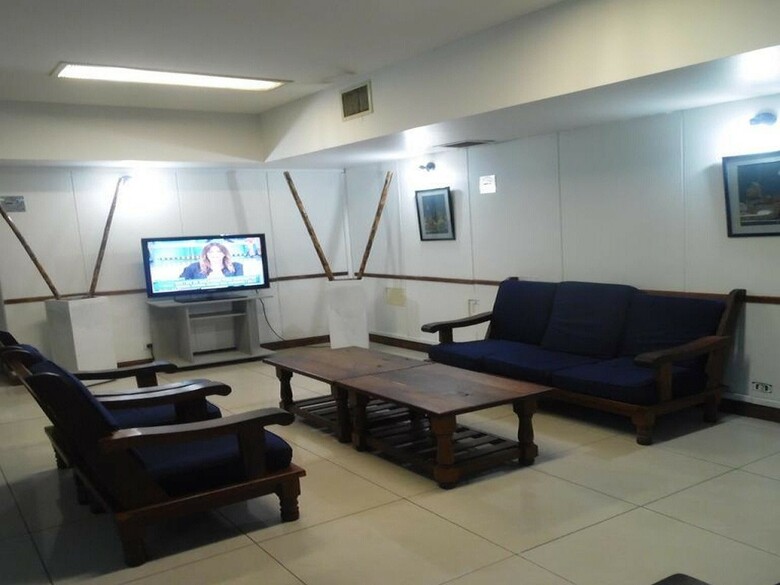 Hotel Adrazi Internacional